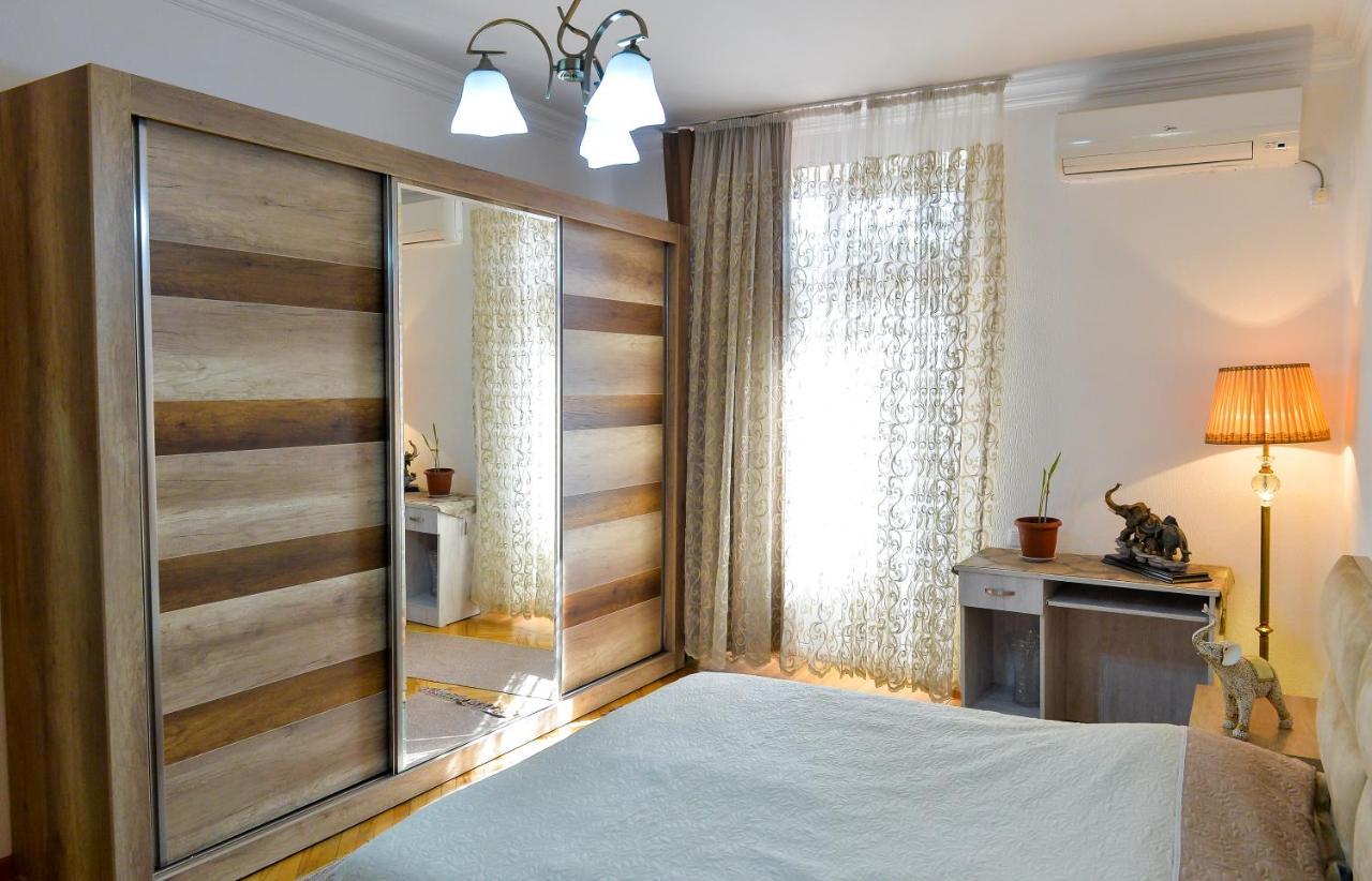 Apartment On Rustaveli Avenue Kutaisi Exterior foto